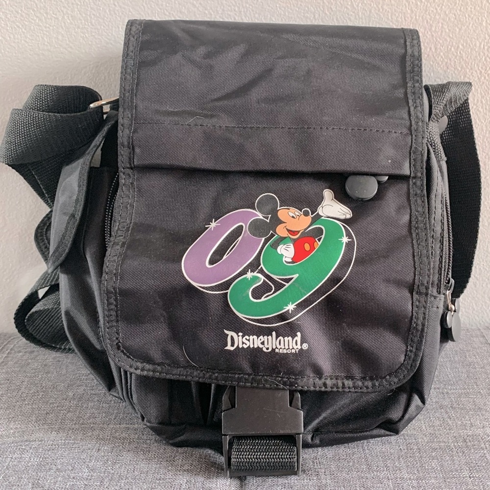 Disneyland Resort Mickey adjustable crossbody purse 2009